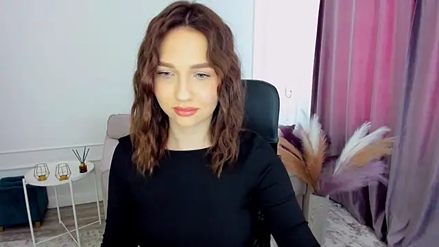 Snapshot of GracefulLook chatting on March 2025 11:12:02 AM GracefulLook online show from March 2025 11:12:02 AM