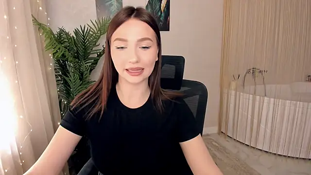 Snapshot of GracefulLook chatting on March 2025 04:29:02 AM GracefulLook online show from March 2025 04:29:02 AM