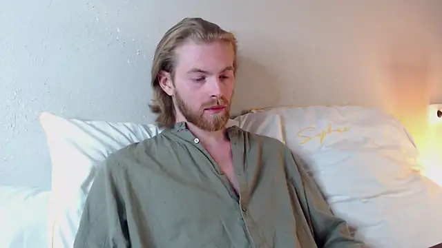 Snapshot of Damien_Bi chatting on December 2024 10:23:01 PM Damien Bi online show from December 2024 10:23:01 PM