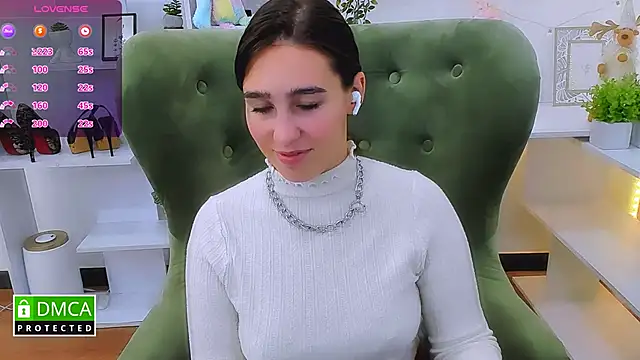  Eliizabeth  online show from October 2025 09:12:02 PM