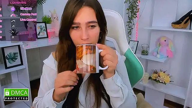  Eliizabeth  online show from October 2025 09:09:02 PM