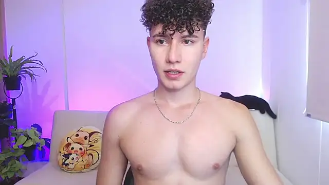 adrian morelly online show from December 2025 07:21:02 PM