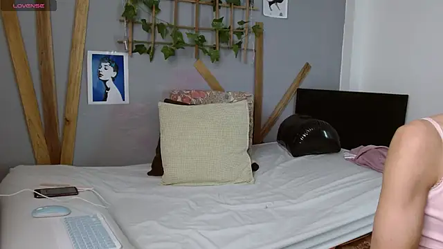 Snapshot of fem_boyxx chatting on February 2025 03:16:01 PM fem boyxx online show from February 2025 03:16:01 PM