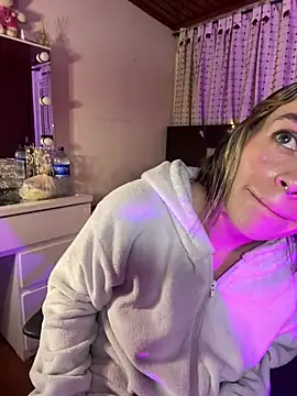 Snapshot of Natalia_Suarez chatting on March 2025 03:22:02 AM Natalia Suarez online show from March 2025 03:22:02 AM