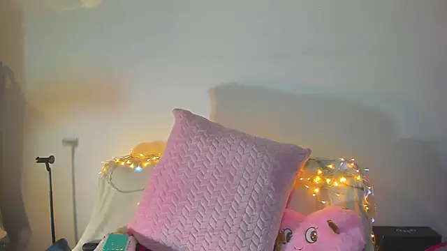 Snapshot of Natalia_Suarez chatting on September 2025 02:13:02 AM Natalia Suarez online show from September 2025 02:13:02 AM