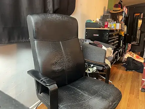 leanjamesdean online show from November 2025 02:11:01 AM