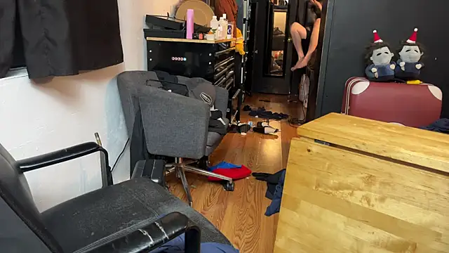 leanjamesdean online show from December 2025 01:34:01 AM