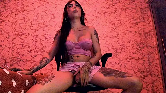Snapshot of missdirtyhot_ chatting on January 2025 08:13:02 AM missdirtyhot online show from January 2025 08:13:02 AM