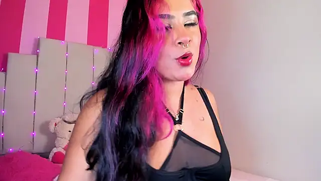 Snapshot of AliiceBrown_ chatting on January 2025 04:17:01 AM AliiceBrown online show from January 2025 04:17:01 AM