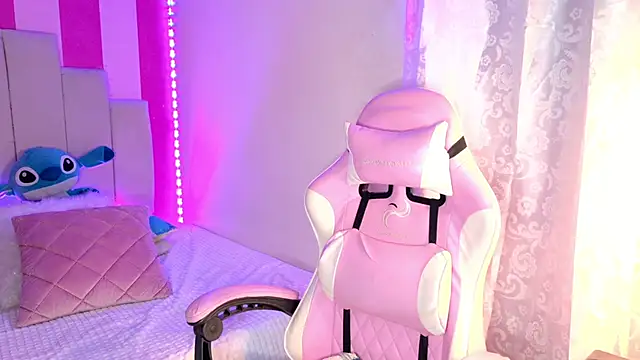 Snapshot of AliiceBrown_ chatting on November 2025 05:07:01 AM AliiceBrown online show from November 2025 05:07:01 AM