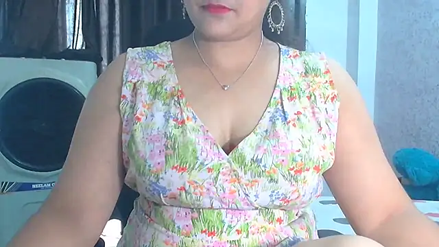 Snapshot of Maria_55 chatting on July 2026 07:32:02 AM Maria 55 online show from July 2026 07:32:02 AM
