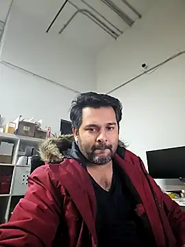 Sakhtlaundaz online show from December 2024 10:45:01 PM