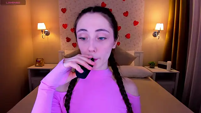 Lexi Split online show from February 2025 08:33:01 AM