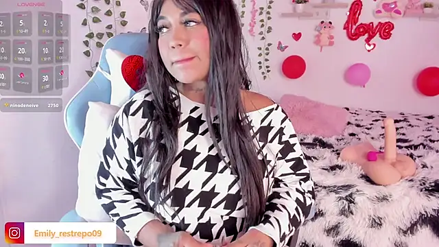 Snapshot of Emily_restrepo chatting on February 2025 08:05:02 AM Emily restrepo online show from February 2025 08:05:02 AM