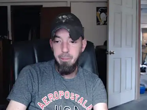 pensguy30 online show from December 2024 07:36:01 PM