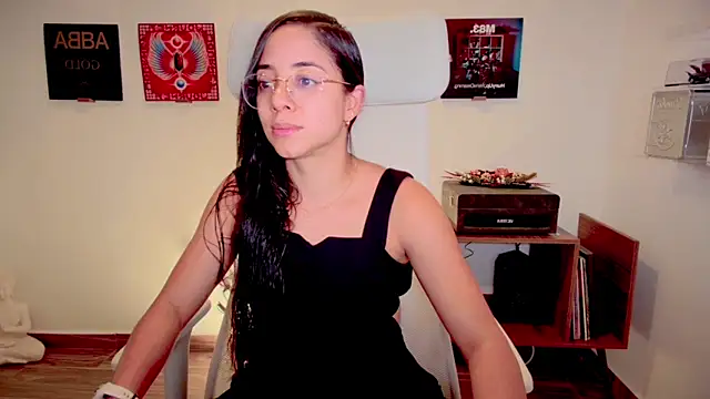 Snapshot of adriana__sosa_ chatting on December 2024 11:35:01 PM adriana sosa online show from December 2024 11:35:01 PM