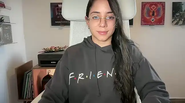 Snapshot of adriana__sosa_ chatting on January 2025 10:13:01 PM adriana sosa online show from January 2025 10:13:01 PM