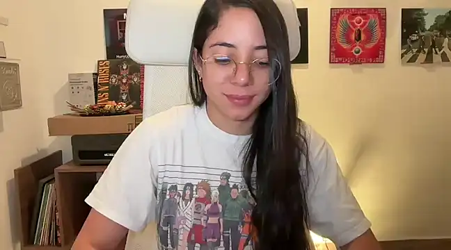 Snapshot of adriana__sosa_ chatting on January 2025 11:22:01 PM adriana sosa online show from January 2025 11:22:01 PM