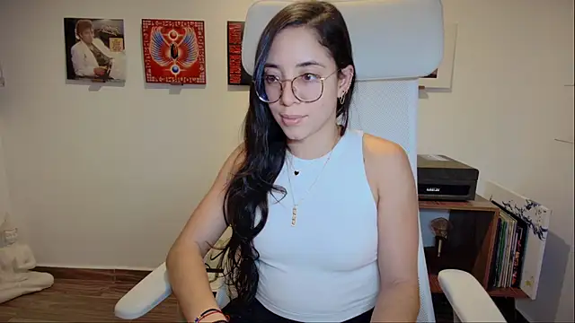 Snapshot of adriana__sosa_ chatting on December 2025 11:58:01 PM adriana sosa online show from December 2025 11:58:01 PM