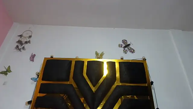 Helennahot online show from September 2025 12:17:01 PM