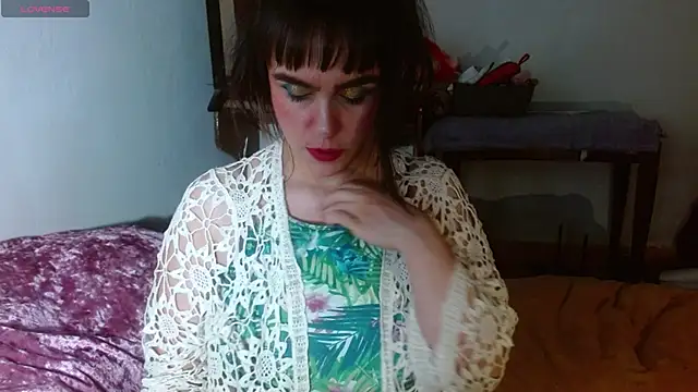 Snapshot of collette_beaufoy_ chatting on December 2025 06:23:01 AM collette beaufoy online show from December 2025 06:23:01 AM