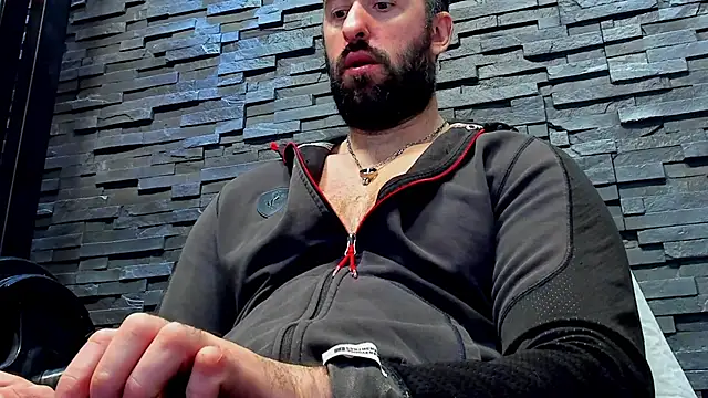 Snapshot of David_Big_Daddy chatting on January 2025 08:07:02 PM David Big Daddy online show from January 2025 08:07:02 PM
