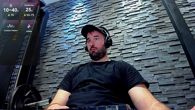 Snapshot of David_Big_Daddy chatting on March 2025 10:31:02 PM David Big Daddy online show from March 2025 10:31:02 PM