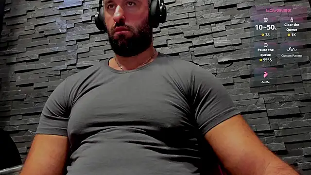 Snapshot of David_Big_Daddy chatting on September 2025 08:20:02 PM David Big Daddy online show from September 2025 08:20:02 PM