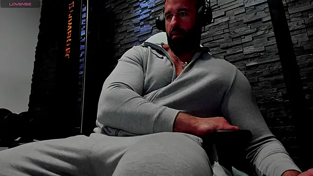 Snapshot of David_Big_Daddy chatting on April 2026 07:26:01 PM David Big Daddy online show from April 2026 07:26:01 PM