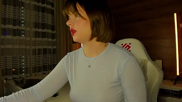 Snapshot of Elizabeth_Hottie_ chatting on May 2026 11:21:02 PM Elizabeth Hottie online show from May 2026 11:21:02 PM