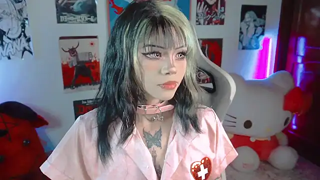 Snapshot of Deadly_Doll chatting on October 2025 07:47:01 PM Deadly Doll online show from October 2025 07:47:01 PM