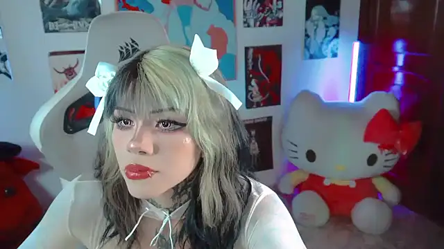 Snapshot of Deadly_Doll chatting on October 2025 08:26:01 PM Deadly Doll online show from October 2025 08:26:01 PM