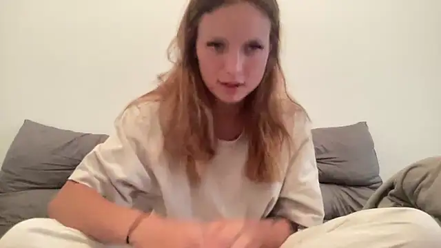 Snapshot of mariemelissah chatting on May 2026 04:33:02 PM mariemelissah online show from May 2026 04:33:02 PM
