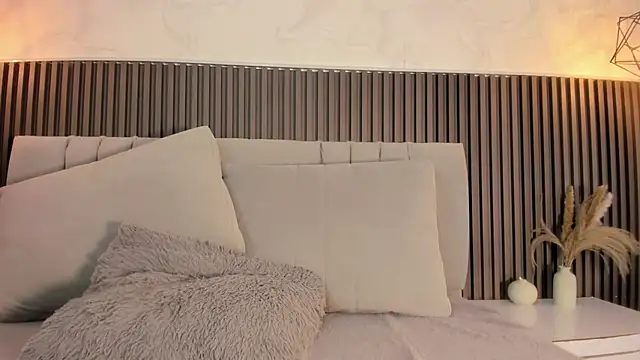 SHANONCLARK online show from November 2025 07:12:01 PM