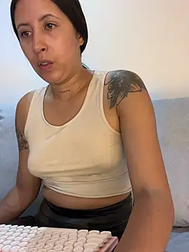 marthina thompsson online show from February 2025 05:08:01 AM