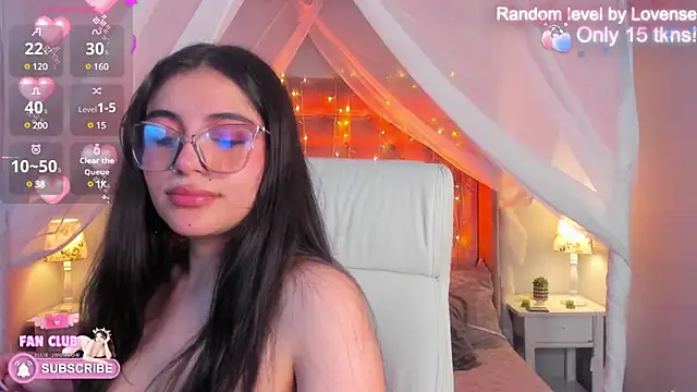 Snapshot of Ellie_Jhonson__ chatting on January 2025 04:12:01 PM Ellie Jhonson   online show from January 2025 04:12:01 PM