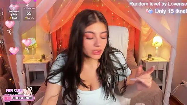 Snapshot of Ellie_Jhonson__ chatting on March 2025 03:15:02 PM Ellie Jhonson   online show from March 2025 03:15:02 PM