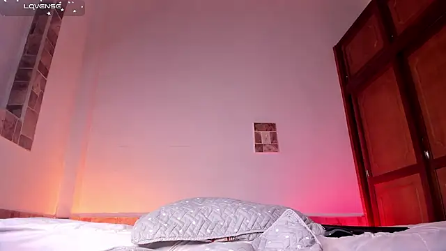 Snapshot of AnnaFoox1 chatting on November 2025 04:10:02 AM AnnaFoox1 online show from November 2025 04:10:02 AM