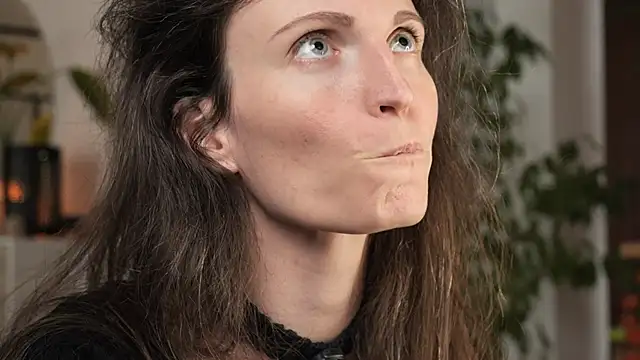 yulladao online show from October 2025 04:18:01 PM