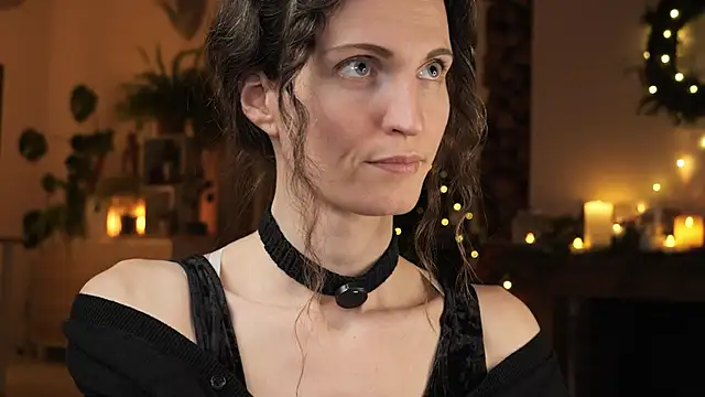 yulladao online show from December 2025 05:09:02 PM