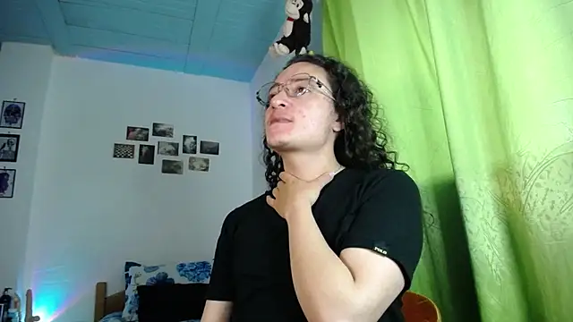 monkeywillwhite online show from November 2025 05:18:01 PM