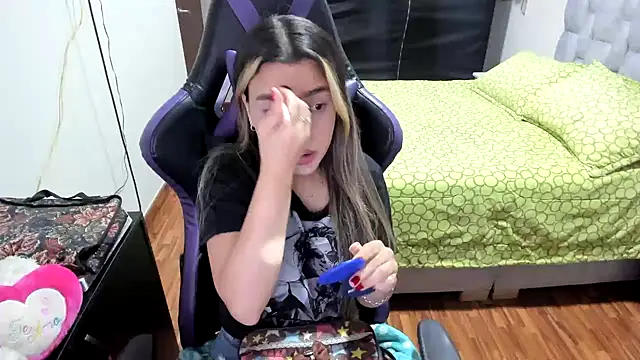 Snapshot of LuisaReyes_2911 chatting on October 2025 01:46:01 AM LuisaReyes 2911 online show from October 2025 01:46:01 AM