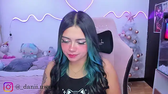 CuteDani  online show from November 2025 09:23:01 AM