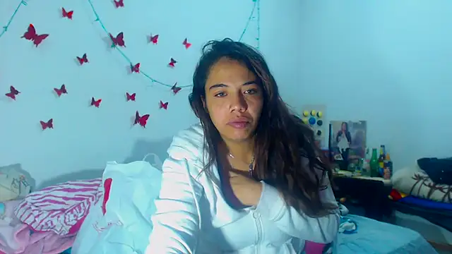 AmaraRoberts420 online show from December 2024 10:43:02 PM