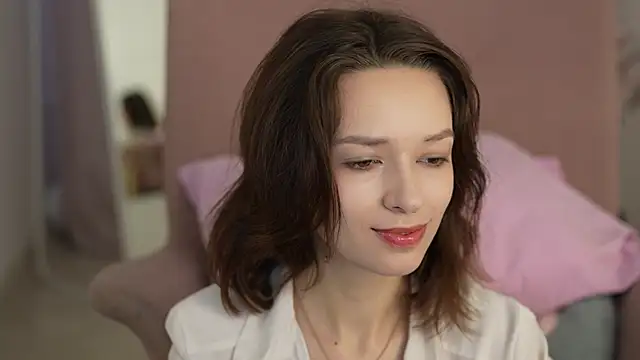 Snapshot of VivianLy_ chatting on January 2025 07:36:01 AM VivianLy online show from January 2025 07:36:01 AM