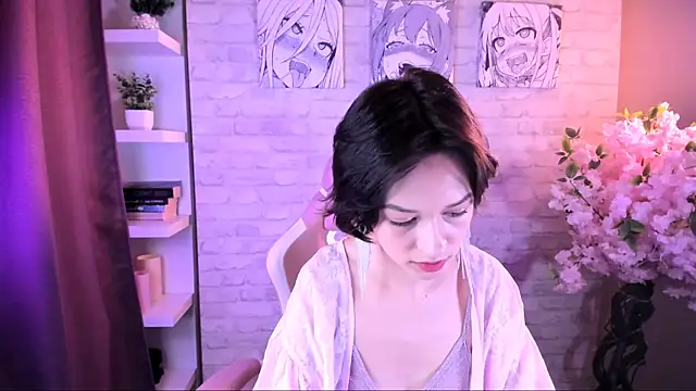 VivianLy  online show from December 2025 11:50:01 AM