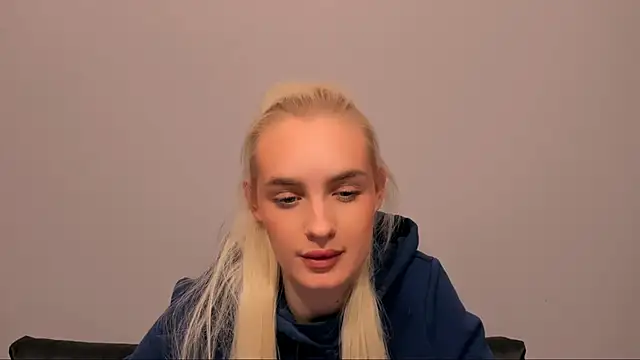 Snapshot of OliviaKisss chatting on February 2026 08:51:01 PM OliviaKisss online show from February 2026 08:51:01 PM