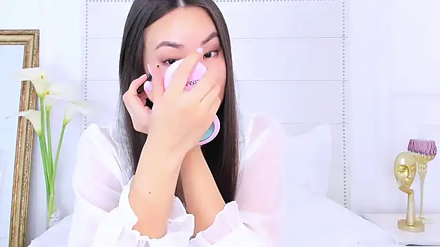 NaomiYuu online show from February 2025 06:03:01 AM