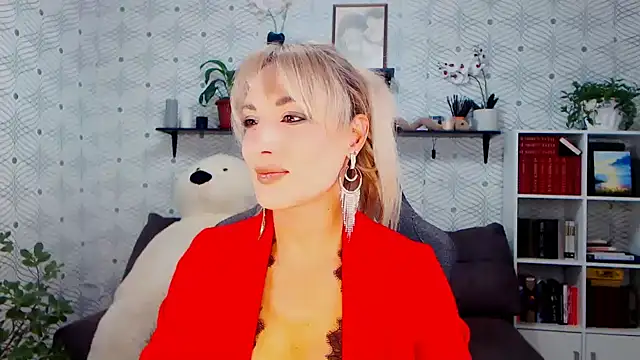 Snapshot of MillaXQueen chatting on September 2025 11:14:01 AM MillaXQueen online show from September 2025 11:14:01 AM