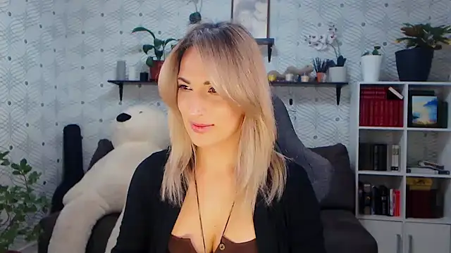 MillaXQueen online show from February 2026 03:16:02 PM